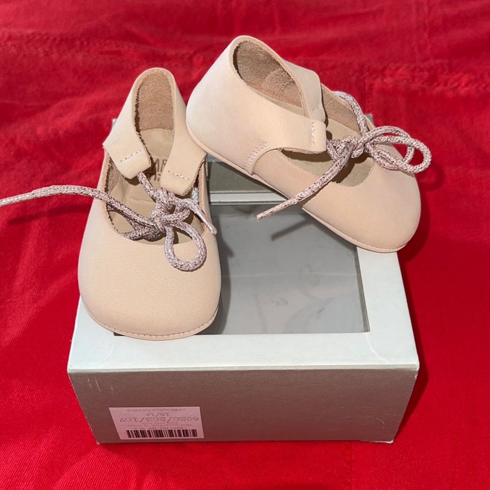 Zara mini baby shoe.New born.Size 15-16